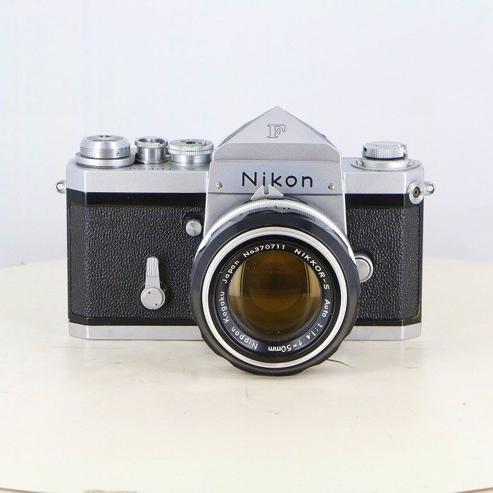 SALE[中古美品]ニコンＦ　アイレベルニッコ-ルSオ-ト1：1.4 50mm付 SALE[中古美品]ニコンF アイレベルニッコ-ルSオ-ト1：1.4 50mm付 楽天
