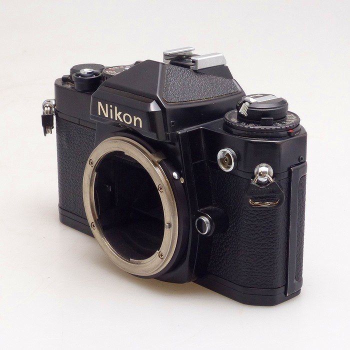 Nikon ニコンFE2 フィルムカメラ ブラックボディ動作未確認