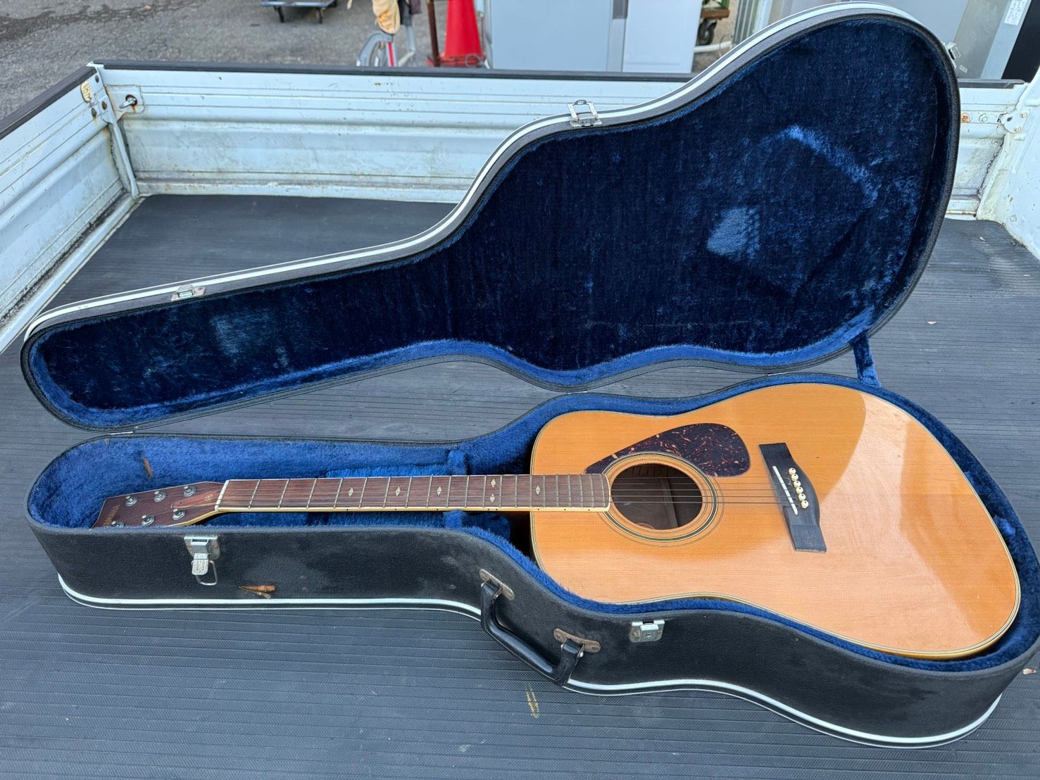 ヤマハ YAMAHA アコースティック ギター FG-401 ハード ケース付き