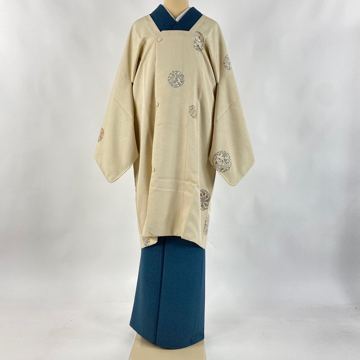 道行 身丈103cm 裄丈66cm M 和装コート 角衿 花丸文 地紋 ベージュ 正絹 秀品