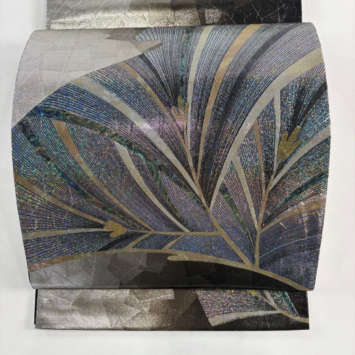 袋帯 秀品 若松 箔 黒灰 お太鼓柄 正絹