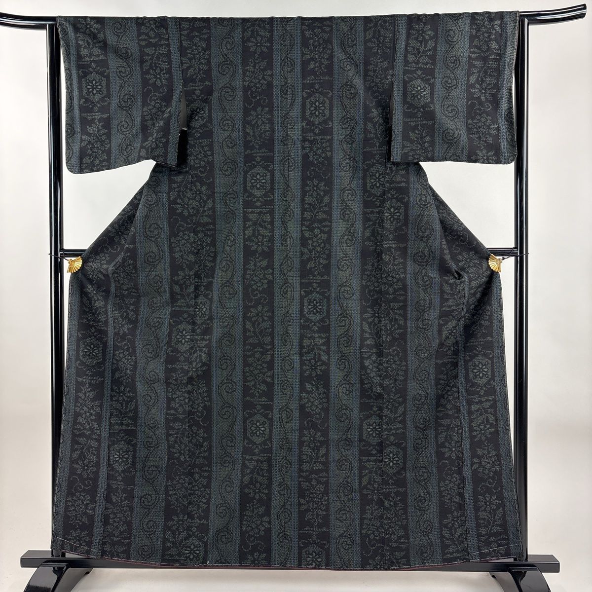 紬 身丈159cm 裄丈63cm S 袷 やまと 草花 縦縞 濃紺 正絹 秀品