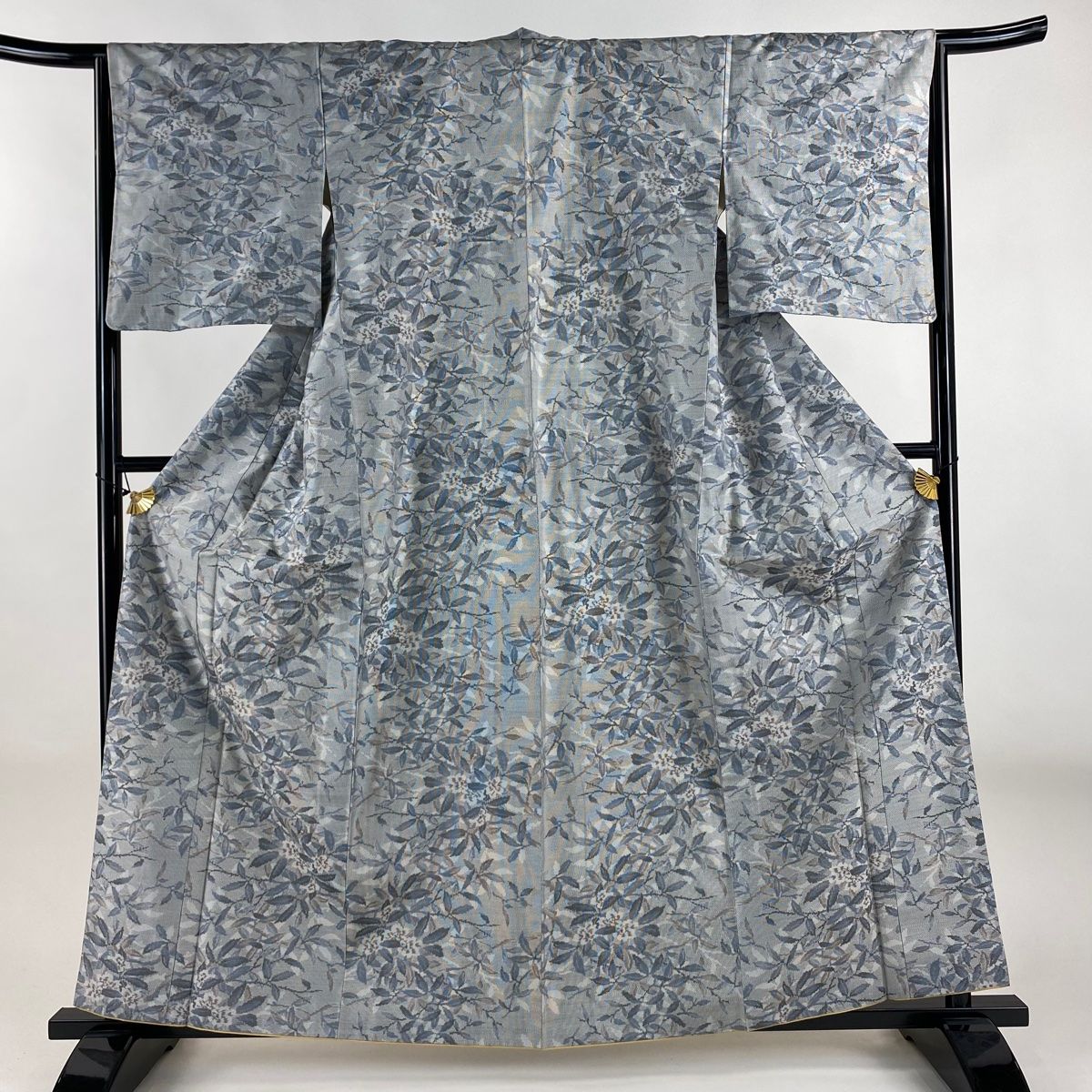 大島紬 身丈161cm 裄丈64cm M 袷 証紙 枝花 青灰色 正絹 秀品