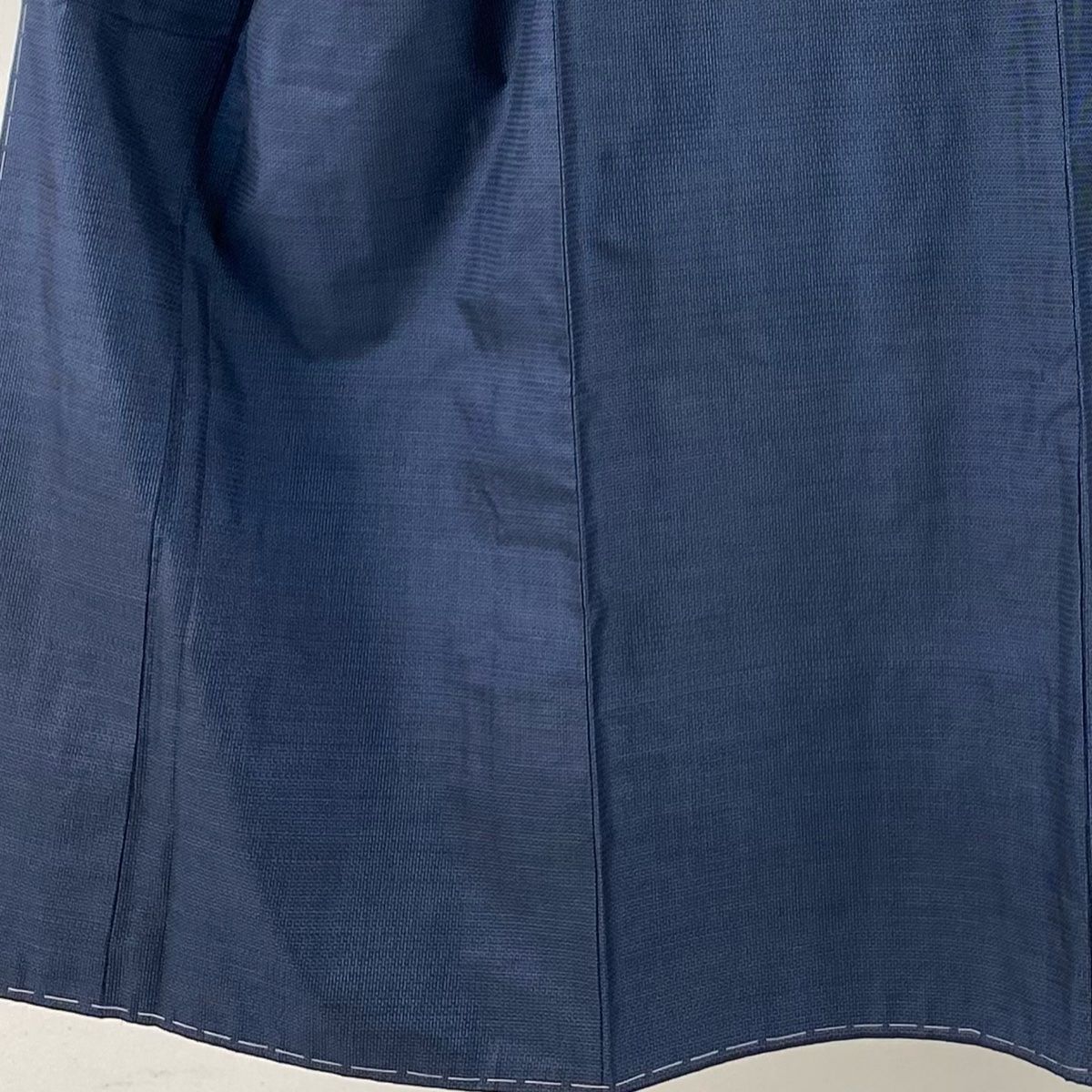 バイセル 着物 優品 反物 大島紬 紺色 亀甲絣 堅牢 証紙 正絹 ☆☆☆ バイセル 着物 優品 反物 本場奄美大島紬 紺 亀甲 正絹 メンズ着物 大島紬
