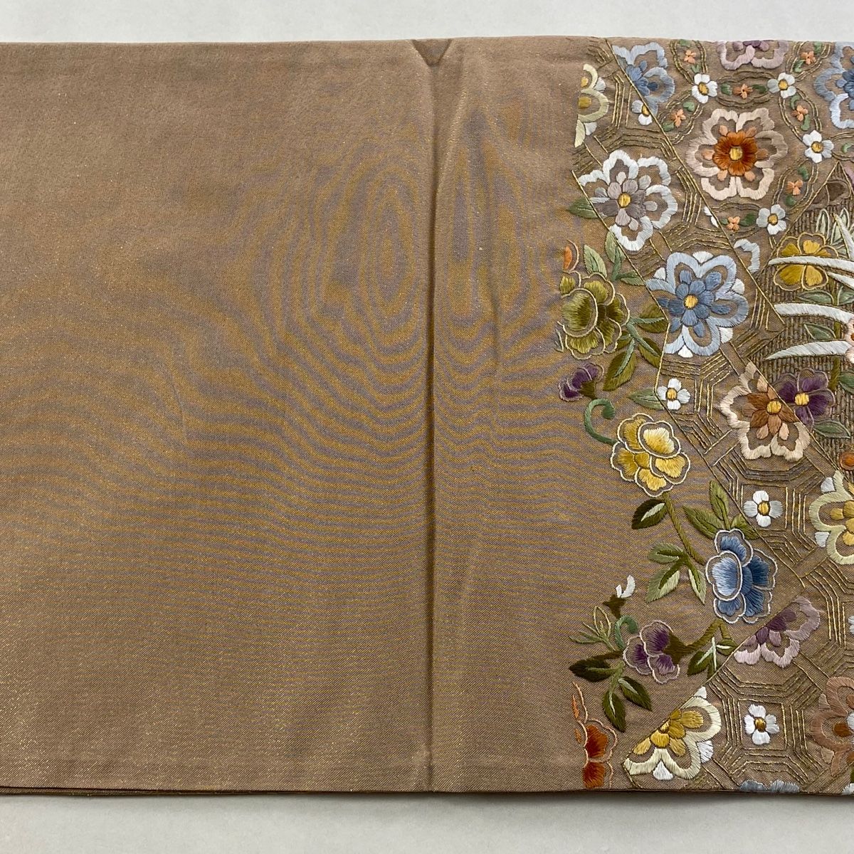 正絹 袋帯 六通 弥栄織物謹製 ヨーロピアン唐草図案 ピンクベージュ 逸品 美品 正絹 袋帯 六通 弥栄織物謹製 ヨーロピアン唐草図案 ピンクベージュ