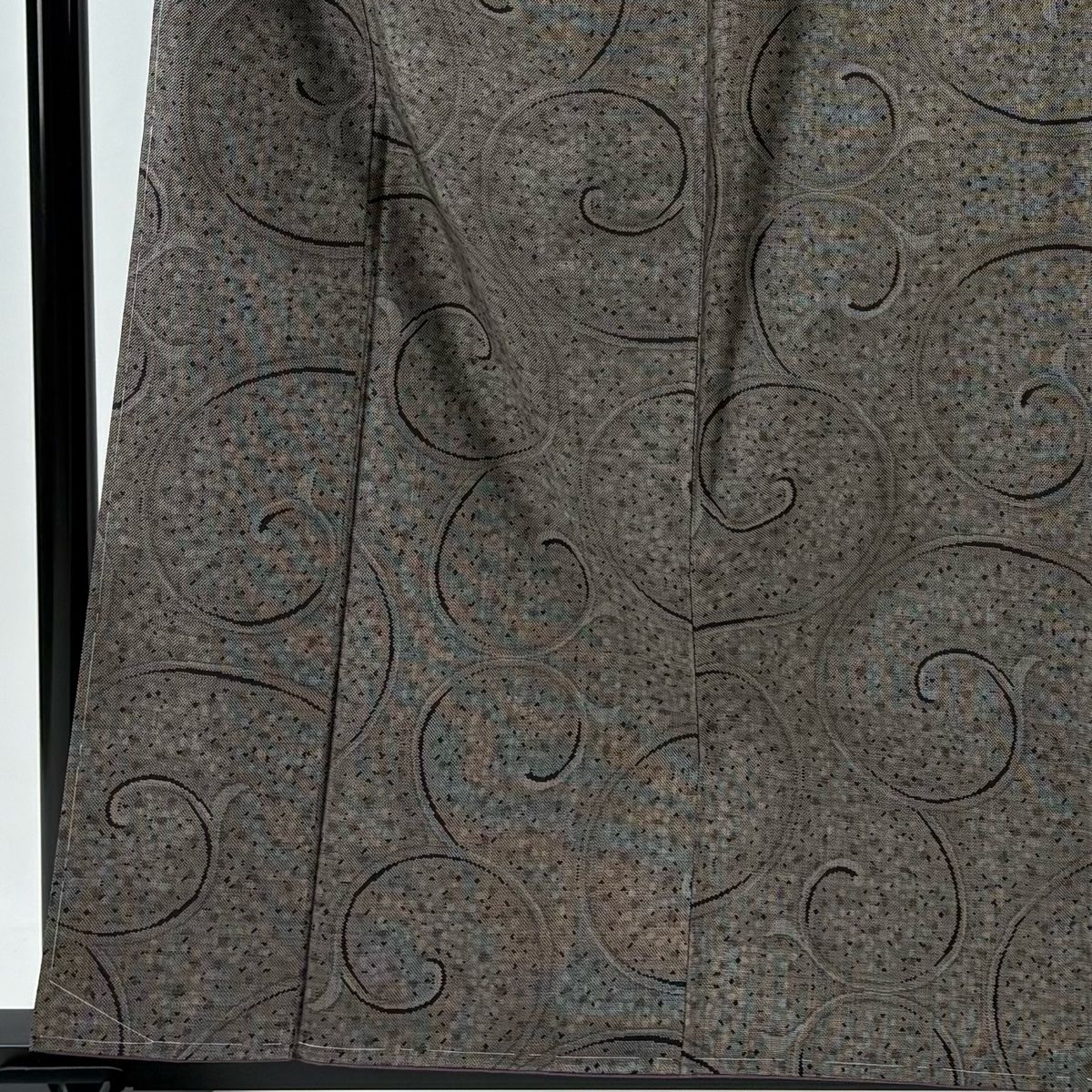 大島紬 身丈159.5cm 裄丈64.5cm M 袷 純泥染 証紙 唐草 灰茶 正絹