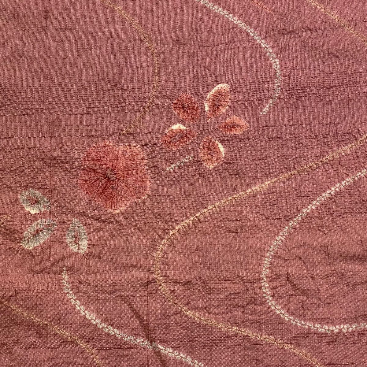 反物 秀品 小紋 紬時 草花 流水 絞り 赤紫 正絹