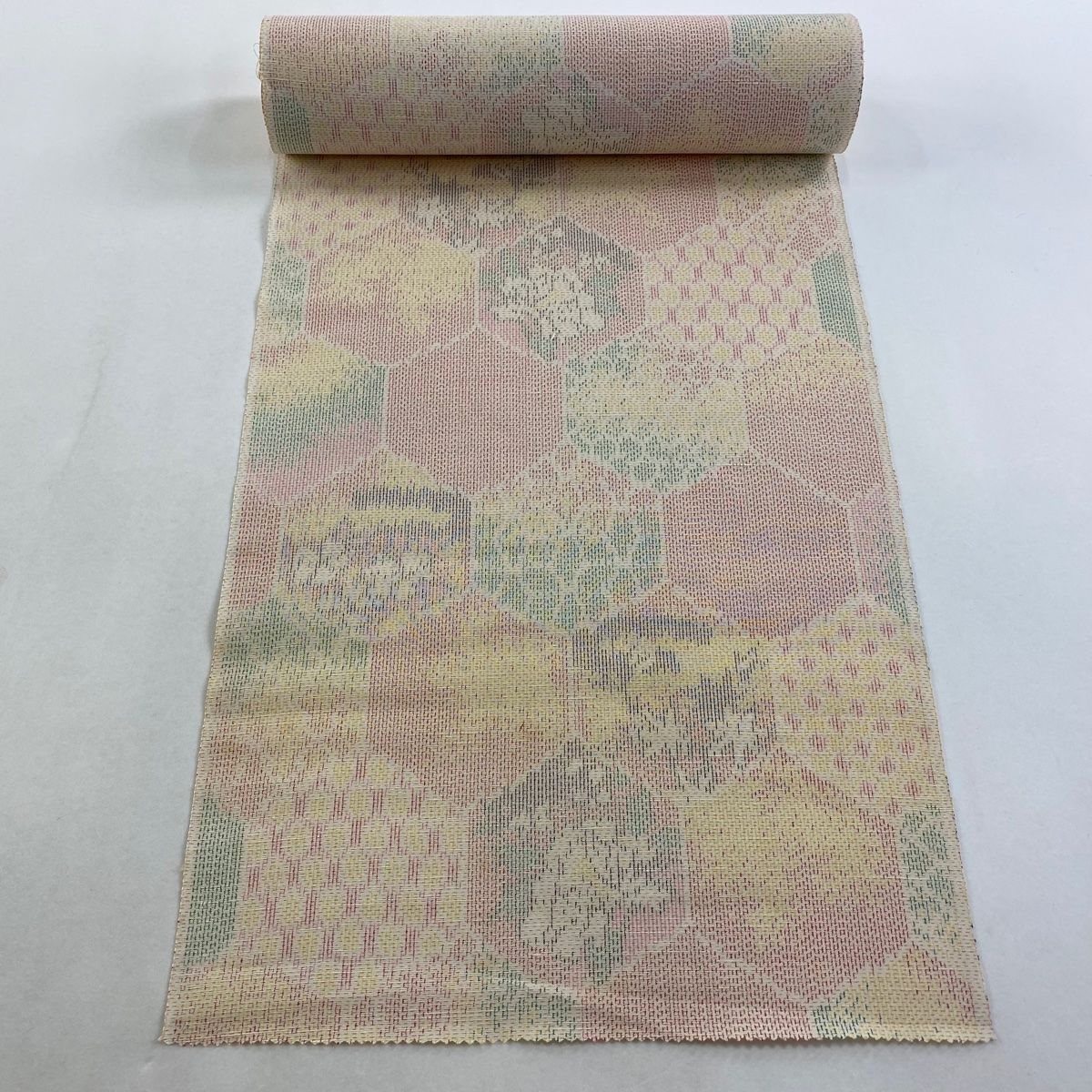反物 秀品 紬 亀甲 草花 クリーム 正絹