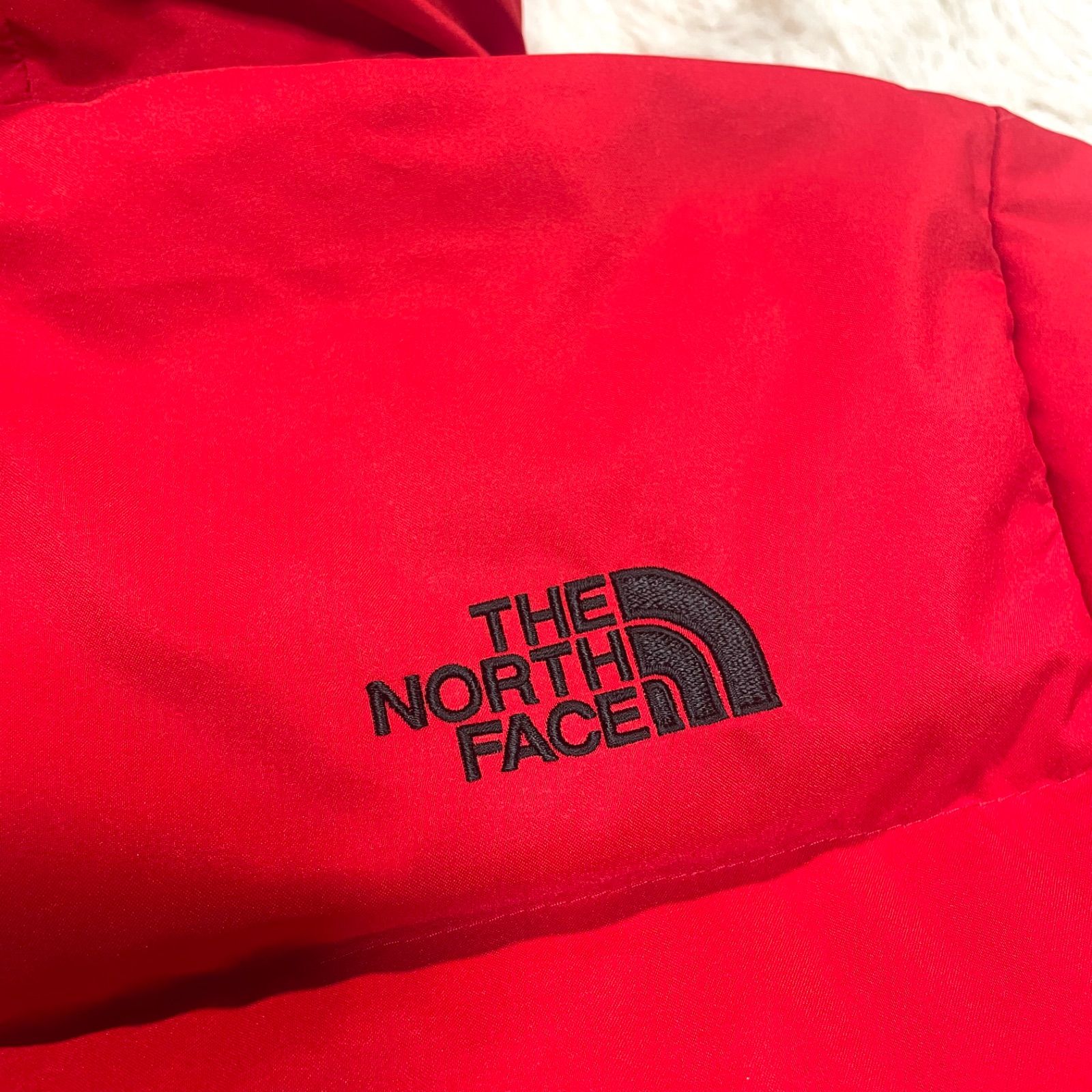 ダウンジャケット ワンポイント刺繍