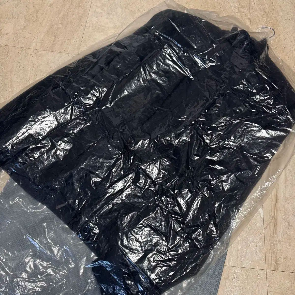 3 バレンシアガ スポーティー ビ オーバーサイズ トラックジャケット ブラック KANDAIZUMI_COM