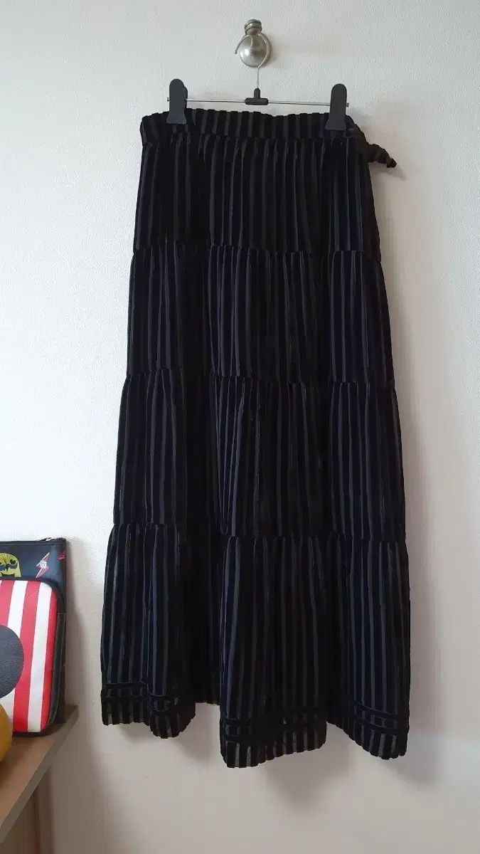 ツアーベルベット ストライプ シースルー ミディ ティアード スカート 66