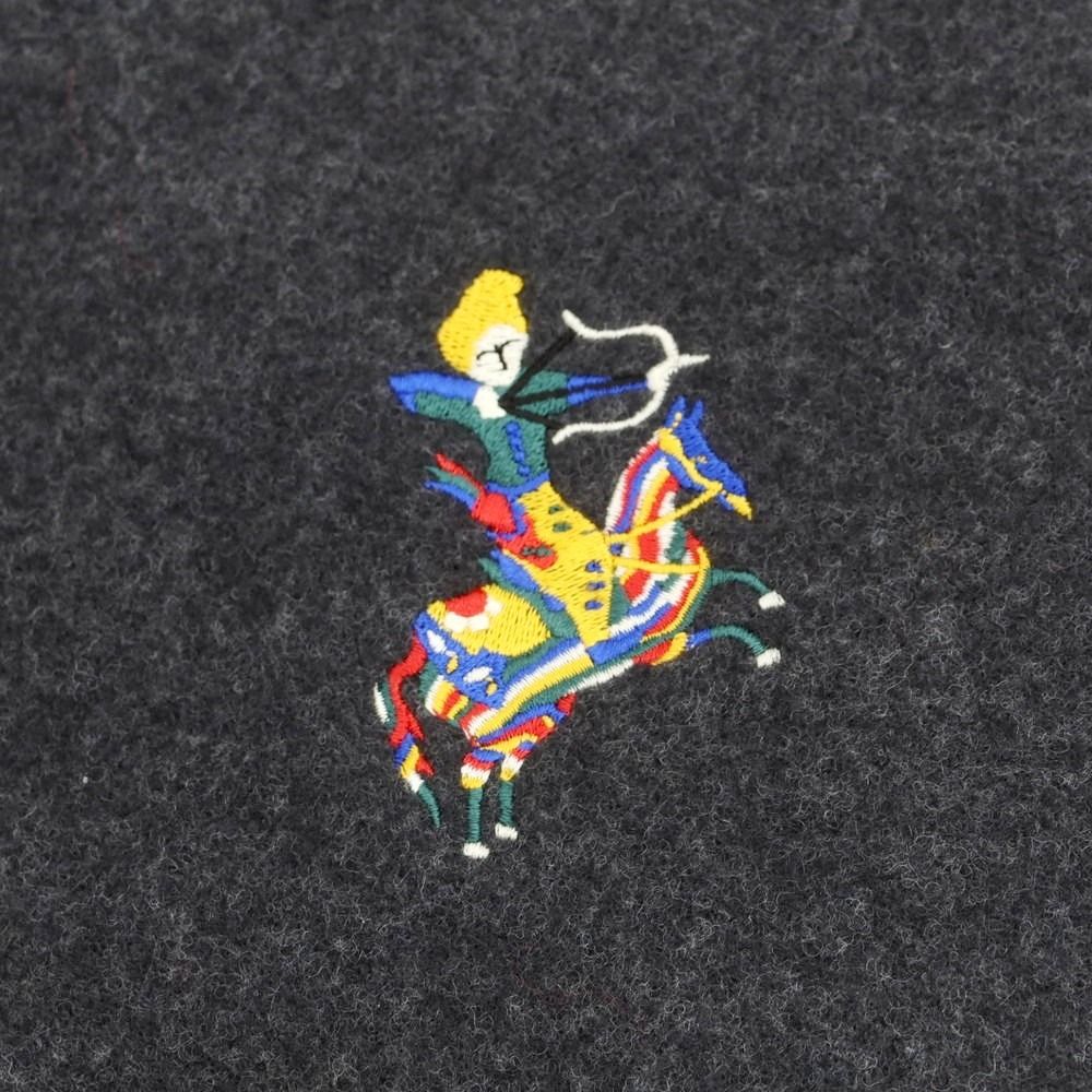 チャコールグレー