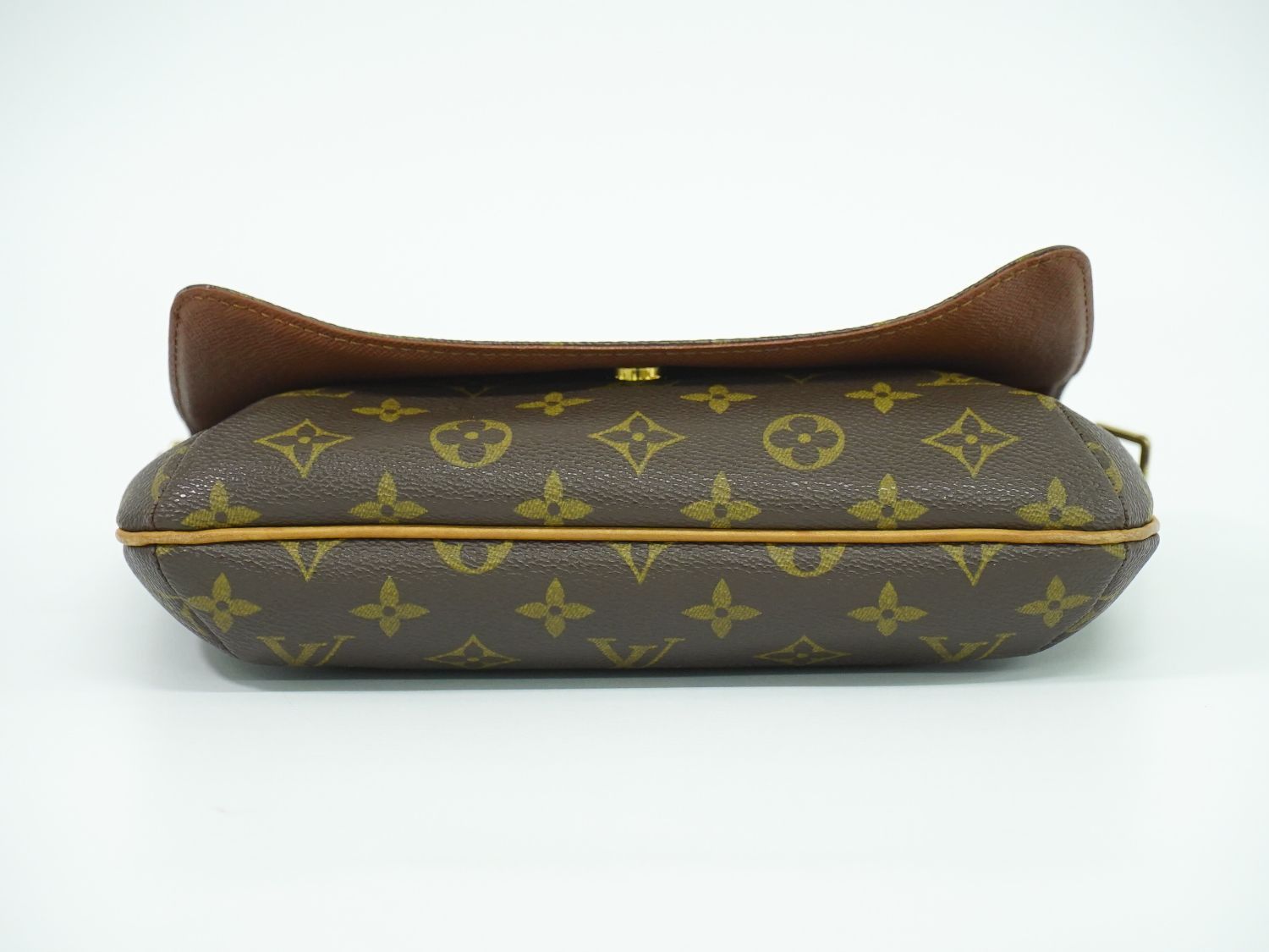 本物 ルイヴィトン LOUIS VUITTON LV ミュゼットタンゴ ショート  