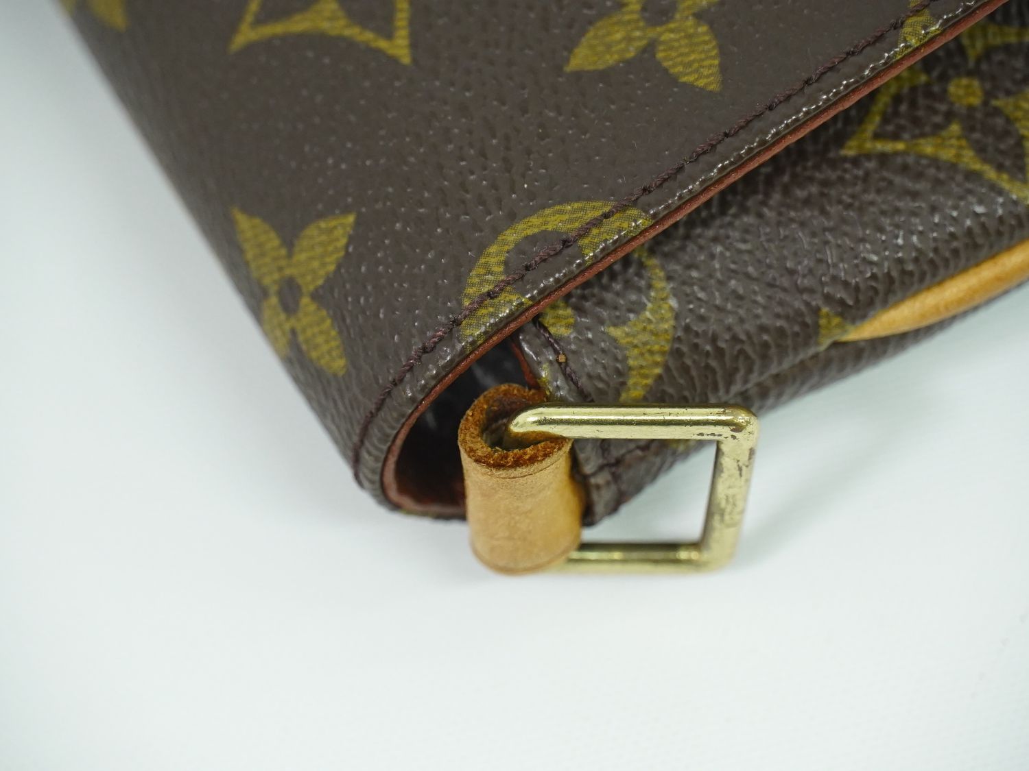 本物 ルイヴィトン LOUIS VUITTON LV ミュゼットタンゴ ショート  