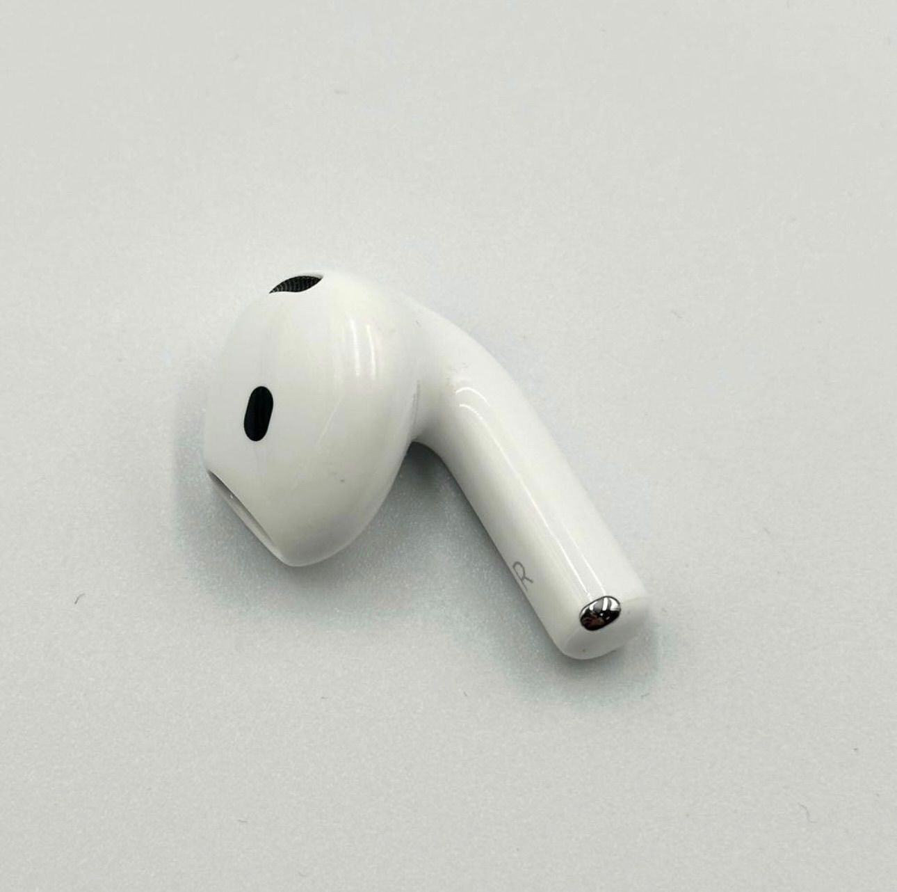 美品✨️】Airpods 第4世代 右耳 A3055 ノイズキャンセリングあり