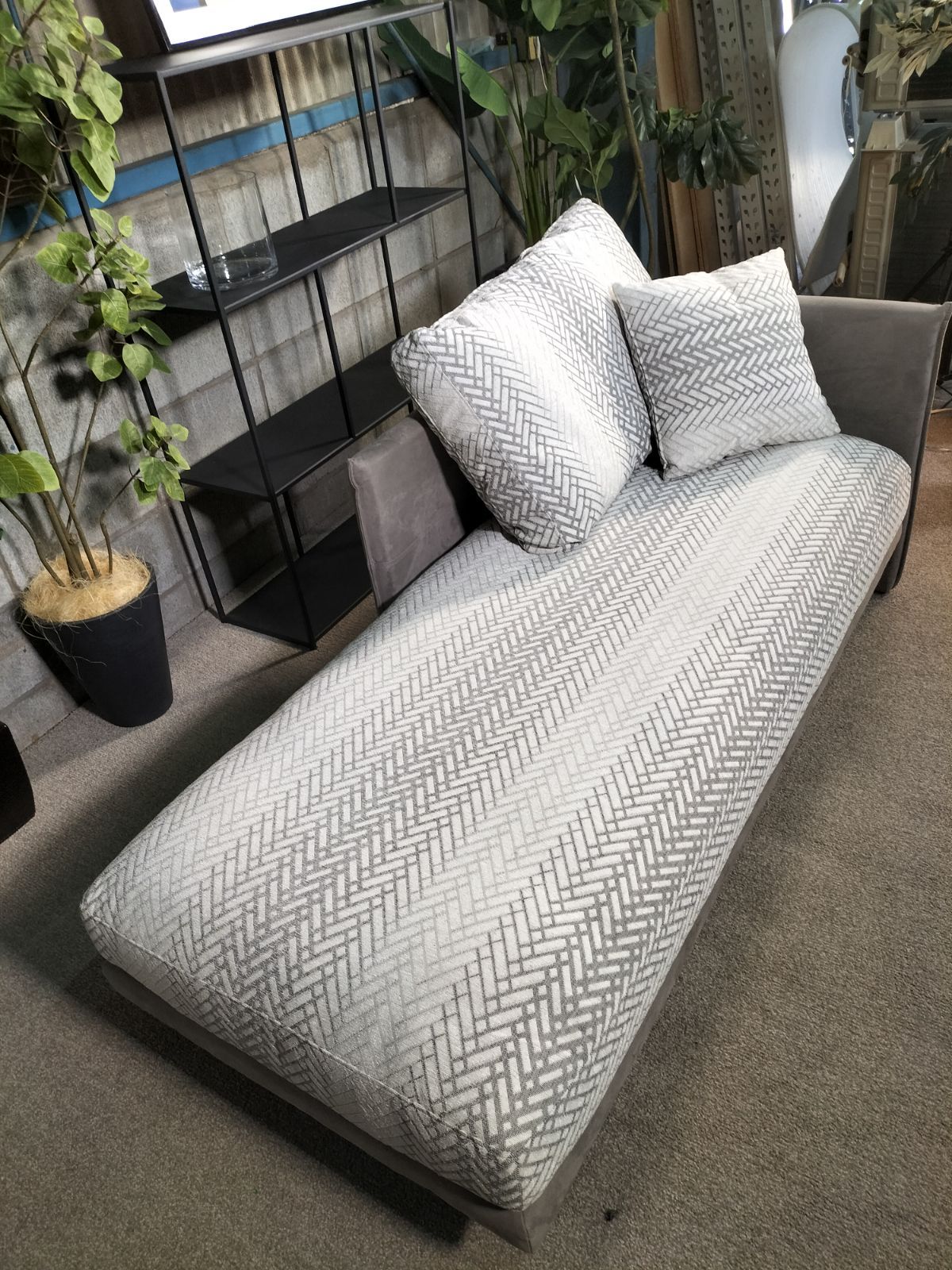 肩肘ソファ クッション2個付き カウチソファ 幅165cm モデルルーム展示品 349