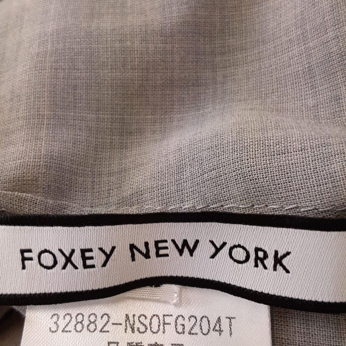 美品　FOXY グレー ノースリーブ ひざ丈ワンピース　40サイズ 美品】FOXY フォクシー ノースリーブ ワンピース グレー 40サイズ