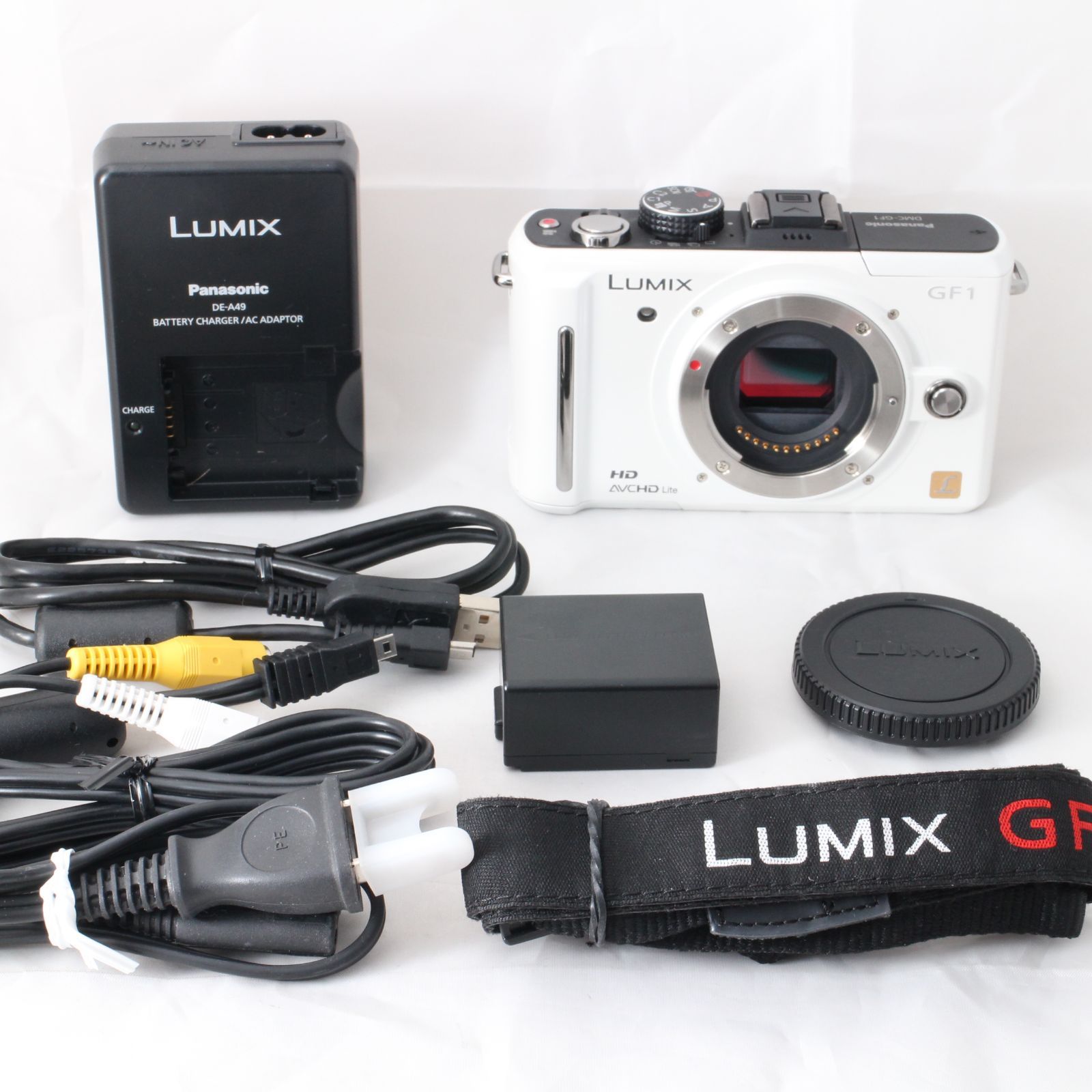 ☆美品☆ Panasonic LUMIX GF1 ボディ ホワイト DMC-GF1 パナソニック