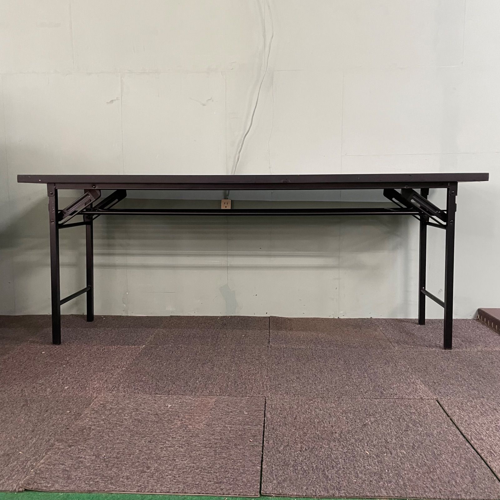 会議用テーブル 木目調