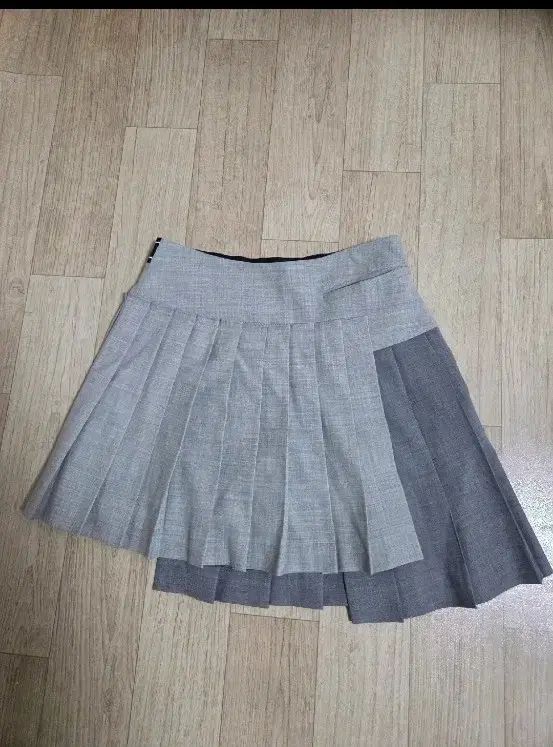 マンデーフロー レディース ゴルフウェア プリーツ スカート M 66