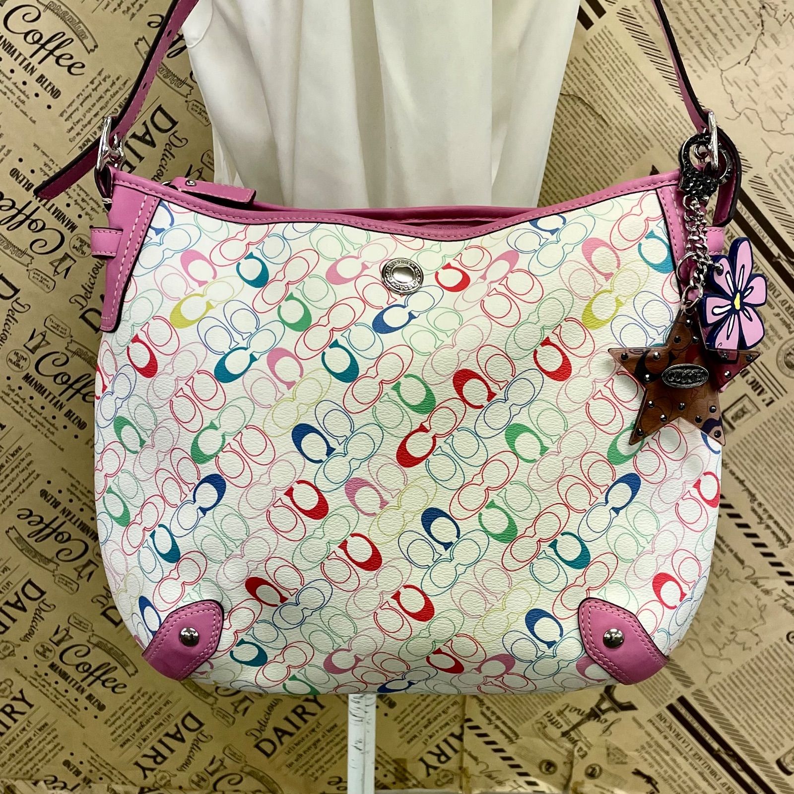 美品 COACH ワンショルダー マルチカラー ピンク ブルー ホーボー 