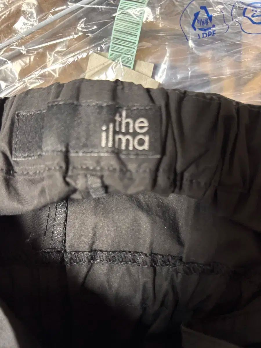 ブラック ワイド