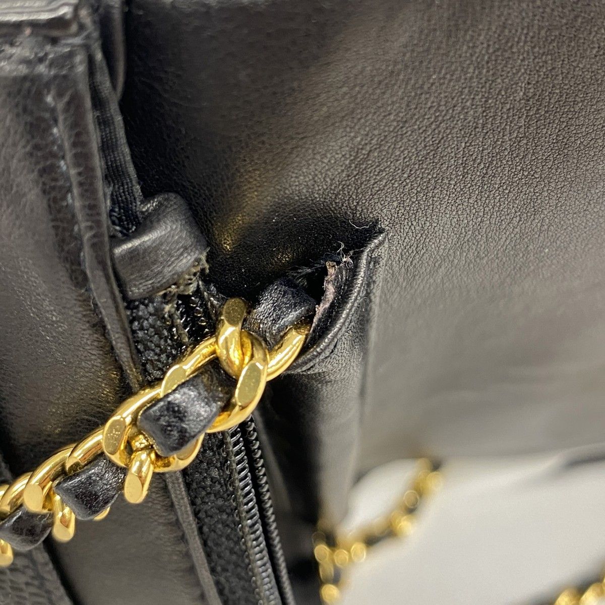 ショルダーウォレット キャビアスキン