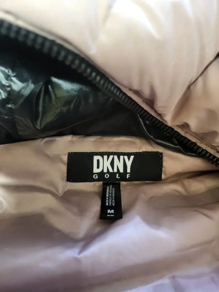 DKNY ハンガリーグース ゴルフ ジップアップ ミディアム LLC-HASEGAWATOSO_COM