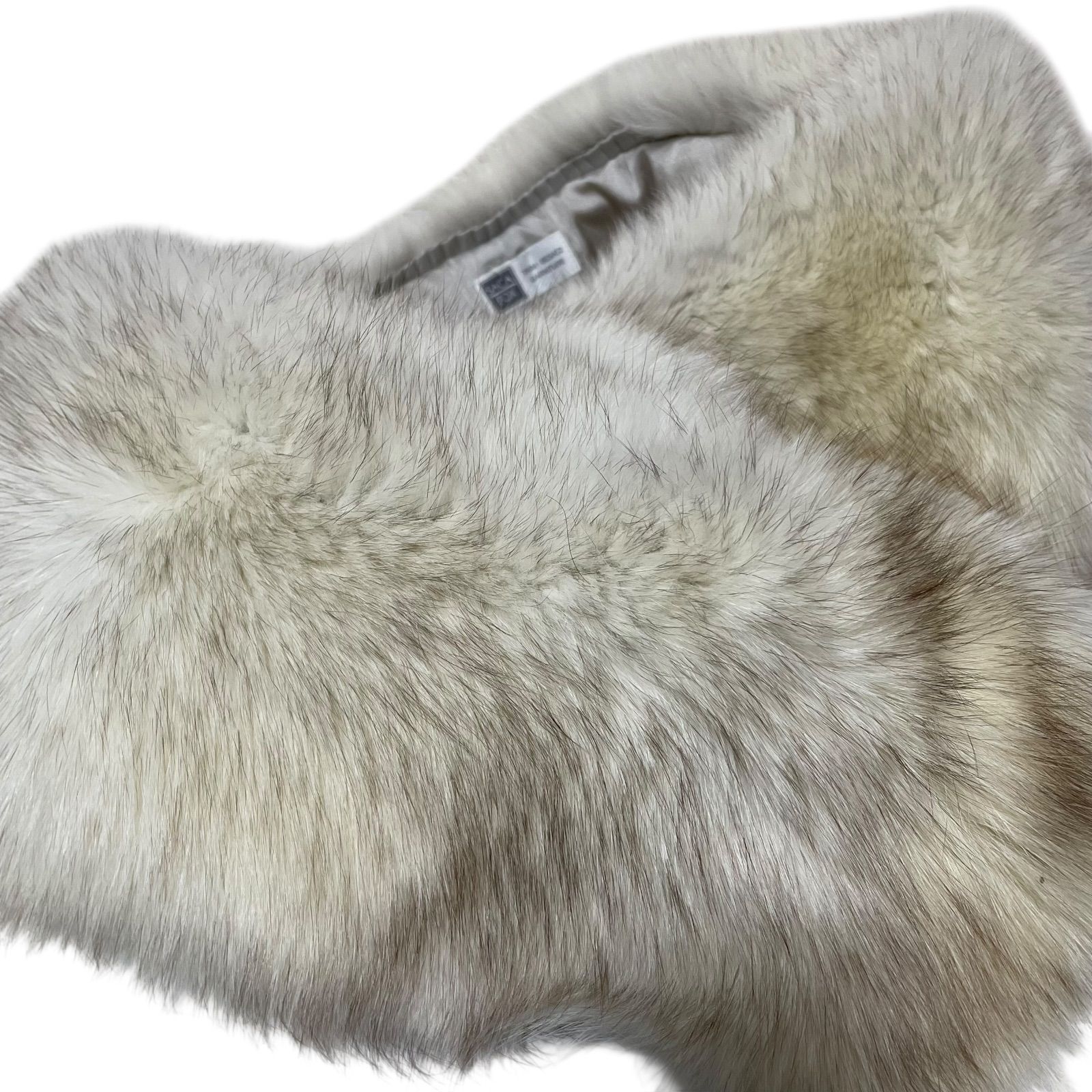 RE259【美品】SAGA FOX TRIM BESATZ GARNITURE リアルファー ショール