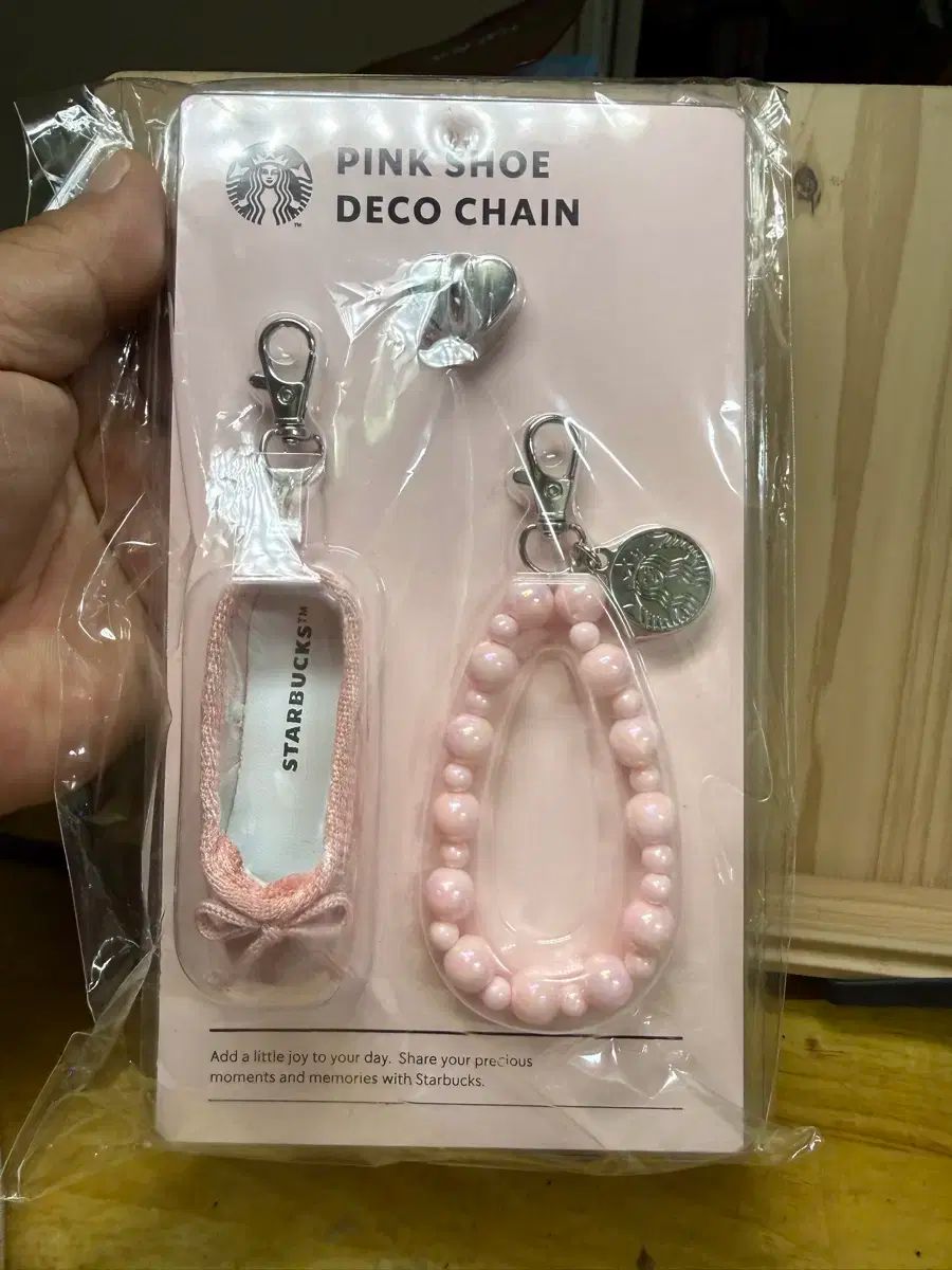 スターバックス ピンク シュー デコ キーチェーン Starbucks Pink Shoe