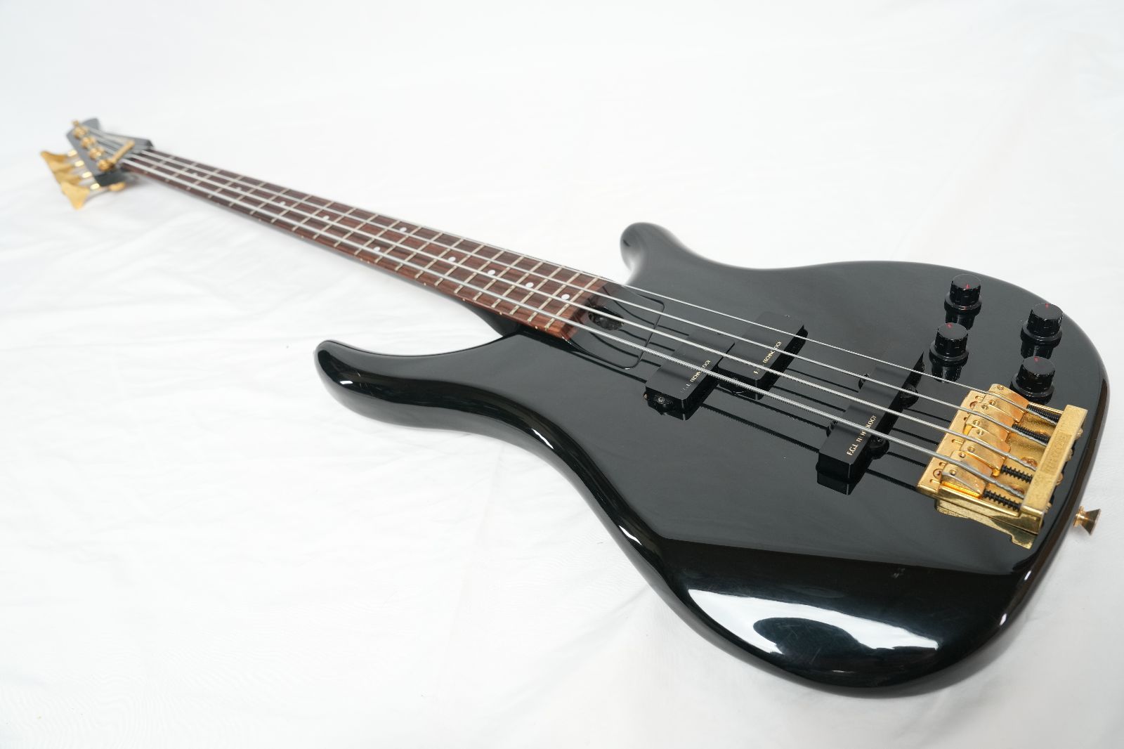 日本製 Fernandes FRBシリーズ エレキベース ミディアムスケール ☆FERNANDES☆FRB-70 BLACK ベース 80年代 日本製 状態良好 ミディアム
