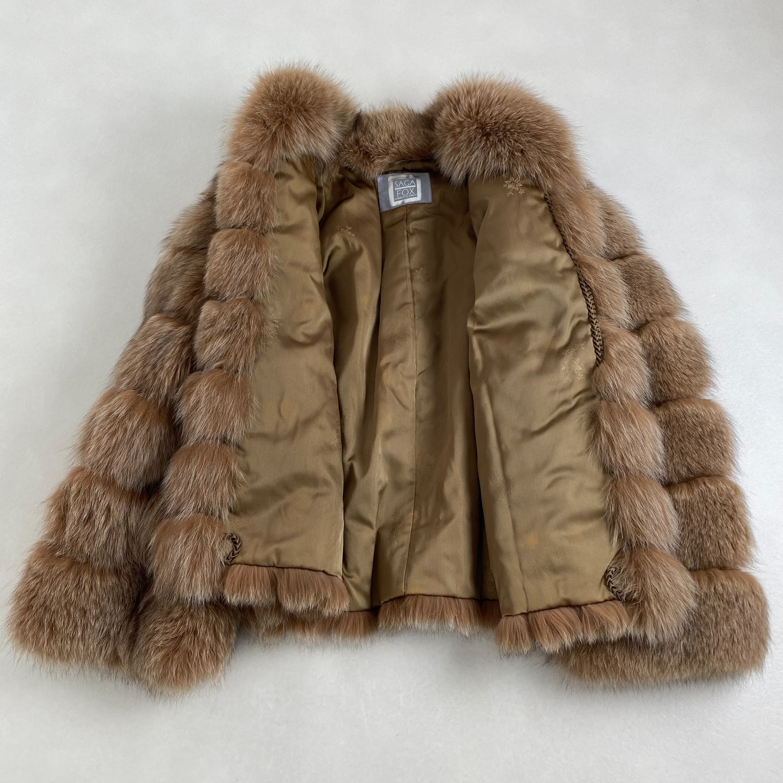 毛皮コート SAGA FOX 希少デザイン カラー ボリューム 11 L相当