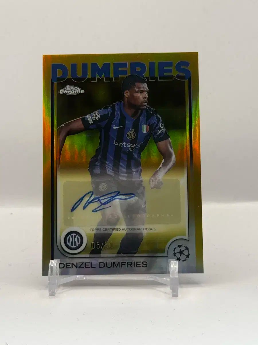 HOT，正規品 Topps Dumfries サッカー選手 サイン入り カード 05/50 記念グッズ