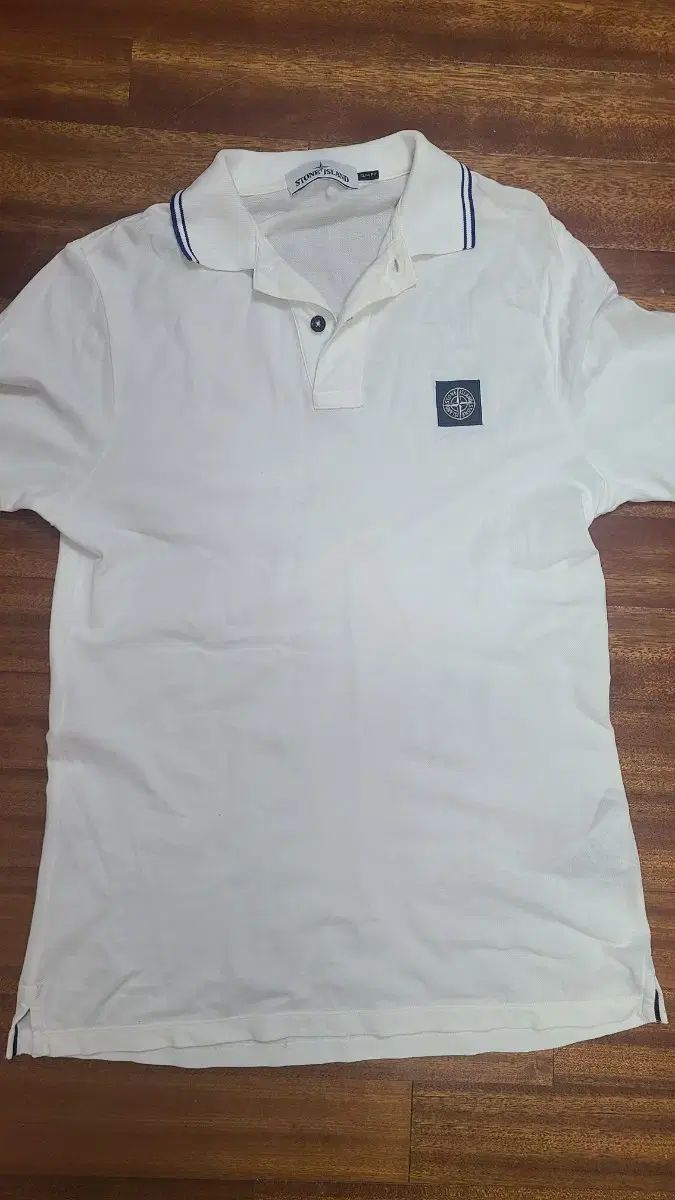 STONE ISLAND ストーンアイランド Tシャツ