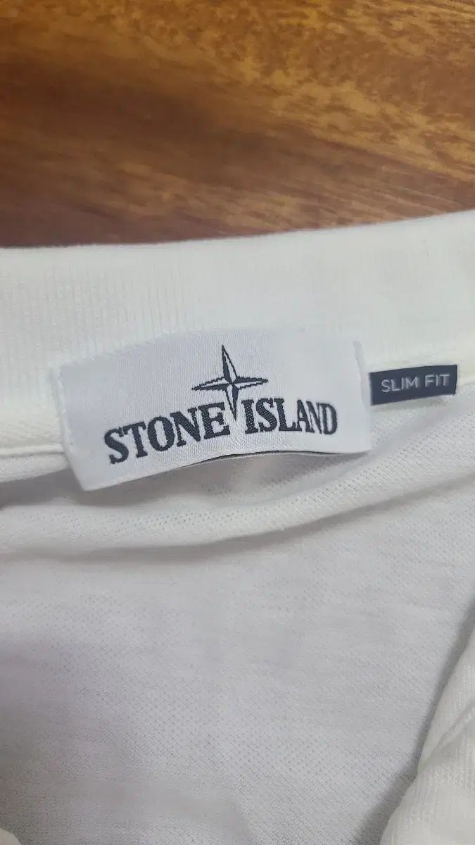 STONE ISLAND ストーンアイランド Tシャツ