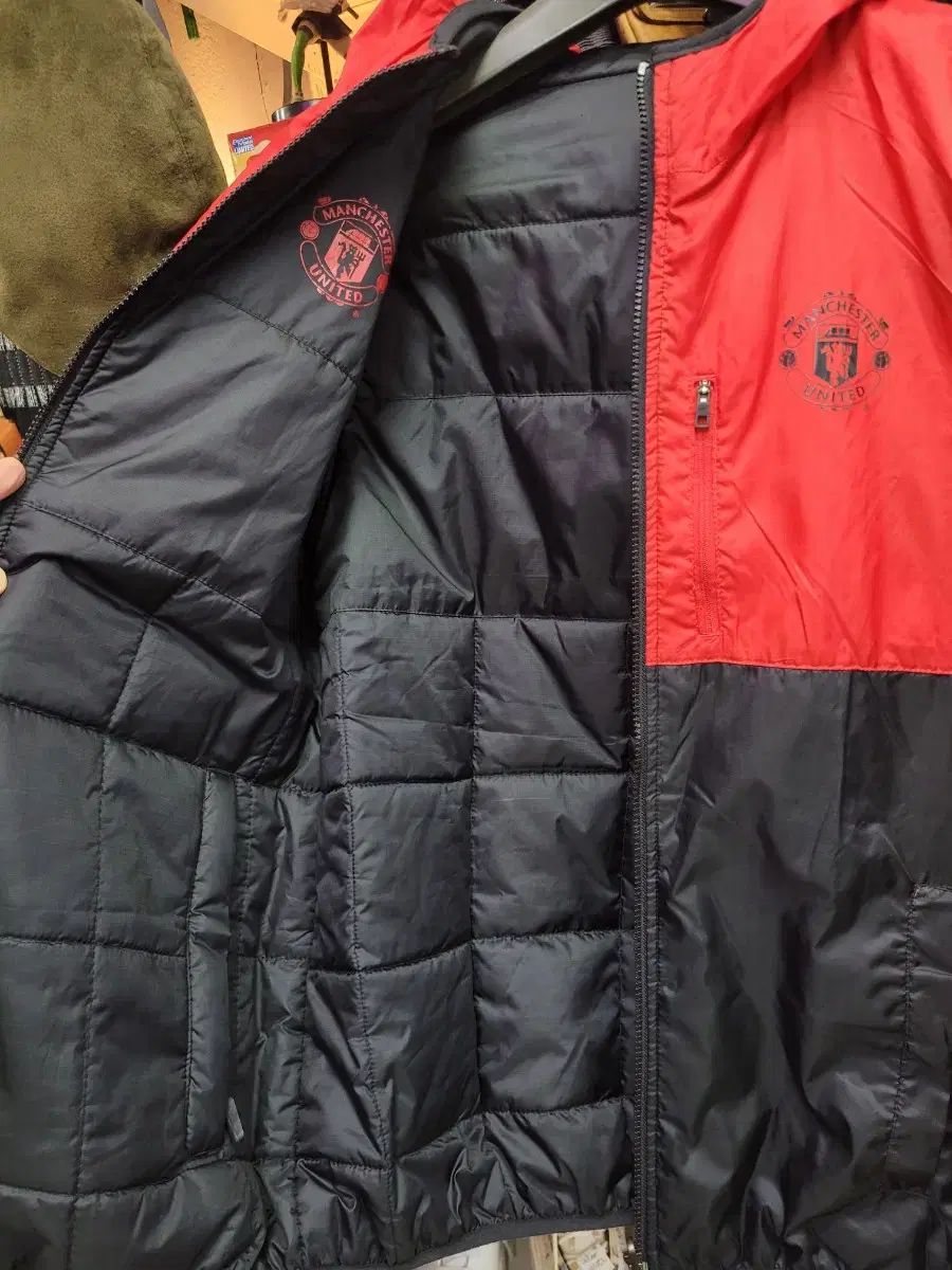 NIKE ナイキ マンチェスターユナイテッド リバーシブル ダウン アウター