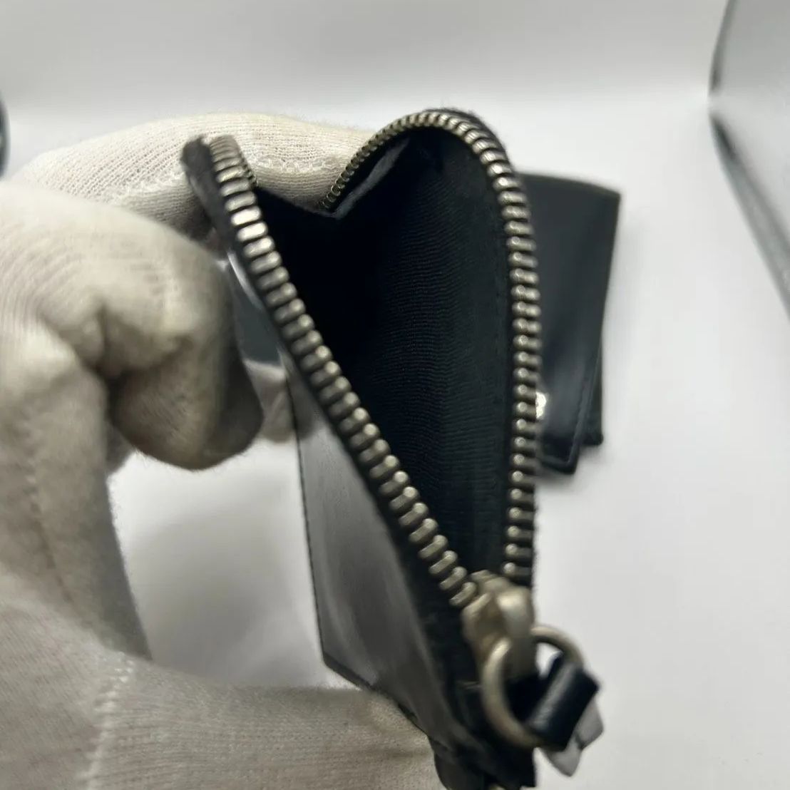  ブランド 激 D-G ドルチェアンドガッバーナ 財布 ウォレット チェーン 金属 金具 おしゃれ 折りたたみ式 シンプル デザイン 実用性 着脱 色 黒 ブラック 革 レザー メンズ 男性 カード入れ 小銭入れ コインケース 二つ折り財布 折り財布