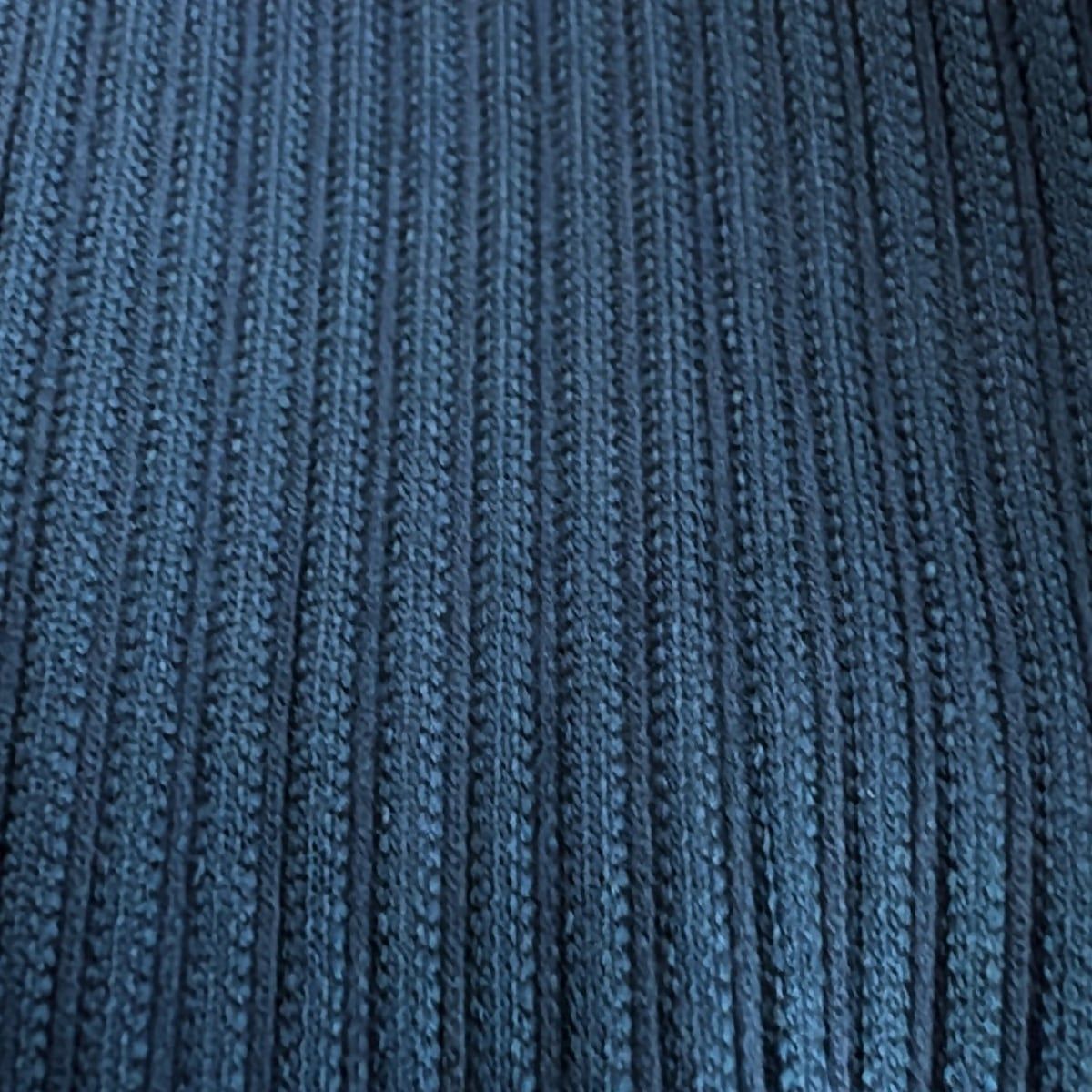 ネイビー クルーネック