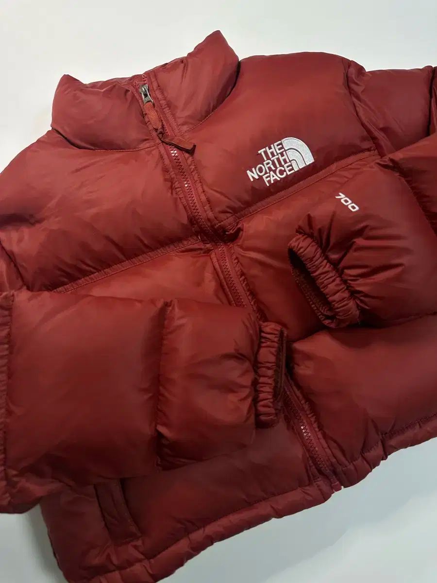 THE NORTH FACE ザノースフェイス ヌプシ Nuptse ヌプシ 700 クロップド ショートダウン