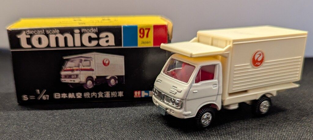 トミー トミカ黒箱日本製 日本航空機内食運搬車 ホワイト 内：あずき 2D 裏面III B アイボリーコンテナ 97-1-2