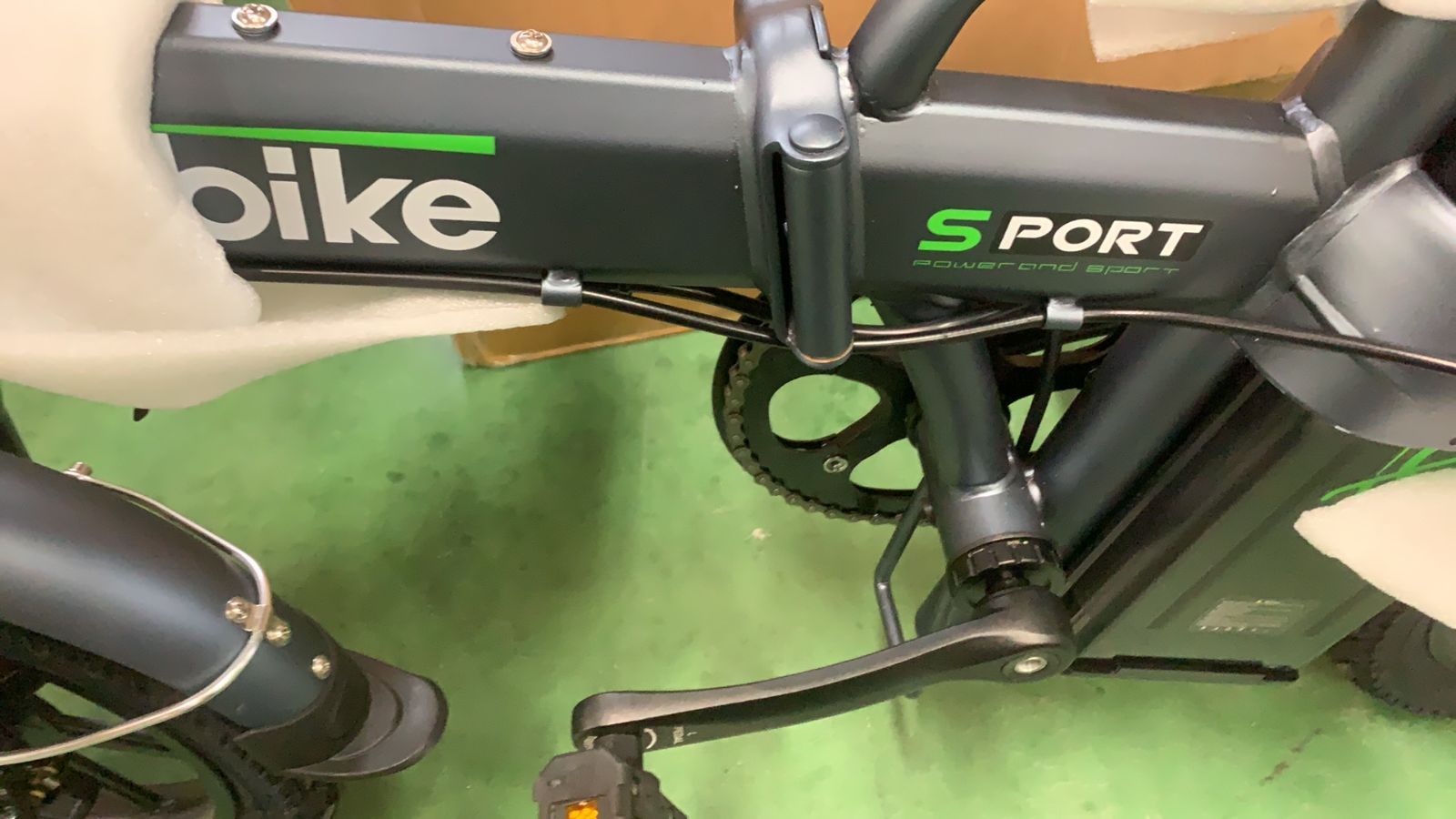ジャンク品 Assuto 電動アシスト自転車 折りたたみ ※アシスト機能効か 