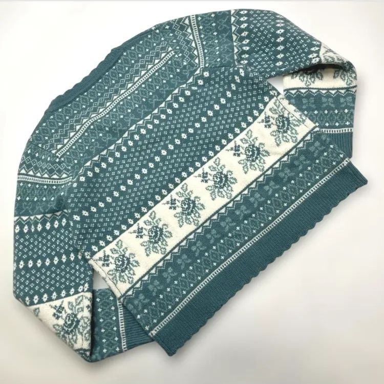 ニットカーディガン