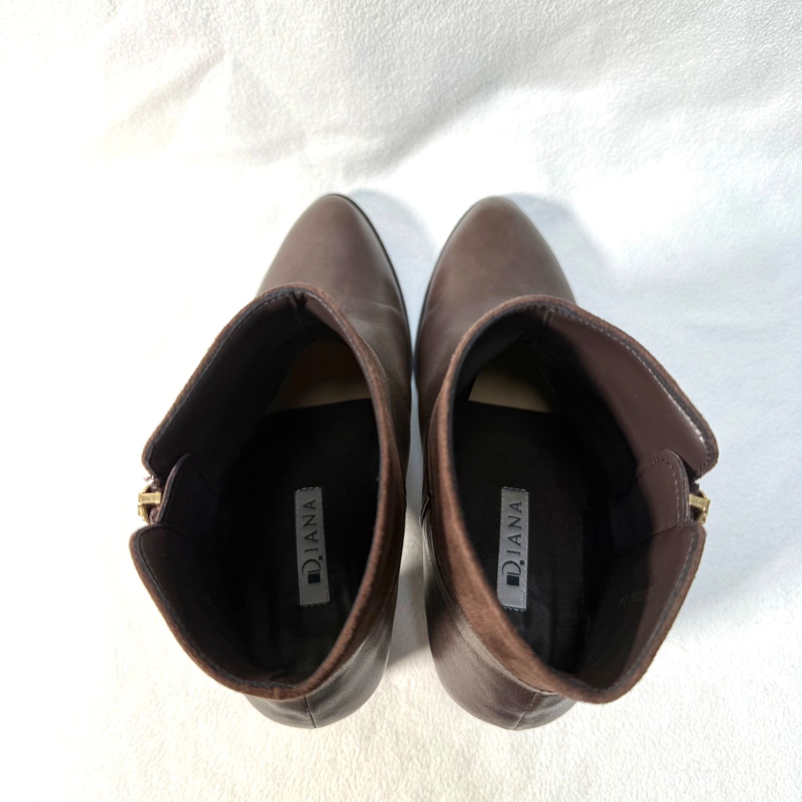 極美品・未使用級✨ダイアナ サイドジップ ポインテッドトゥ レザー