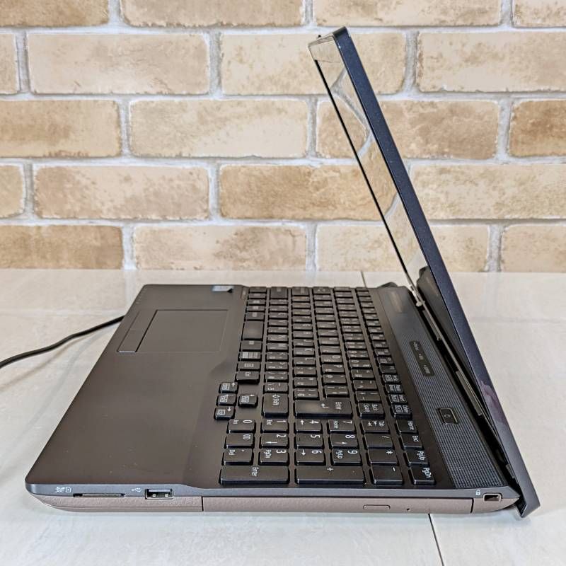 第7世代Corei3 メモリ8G