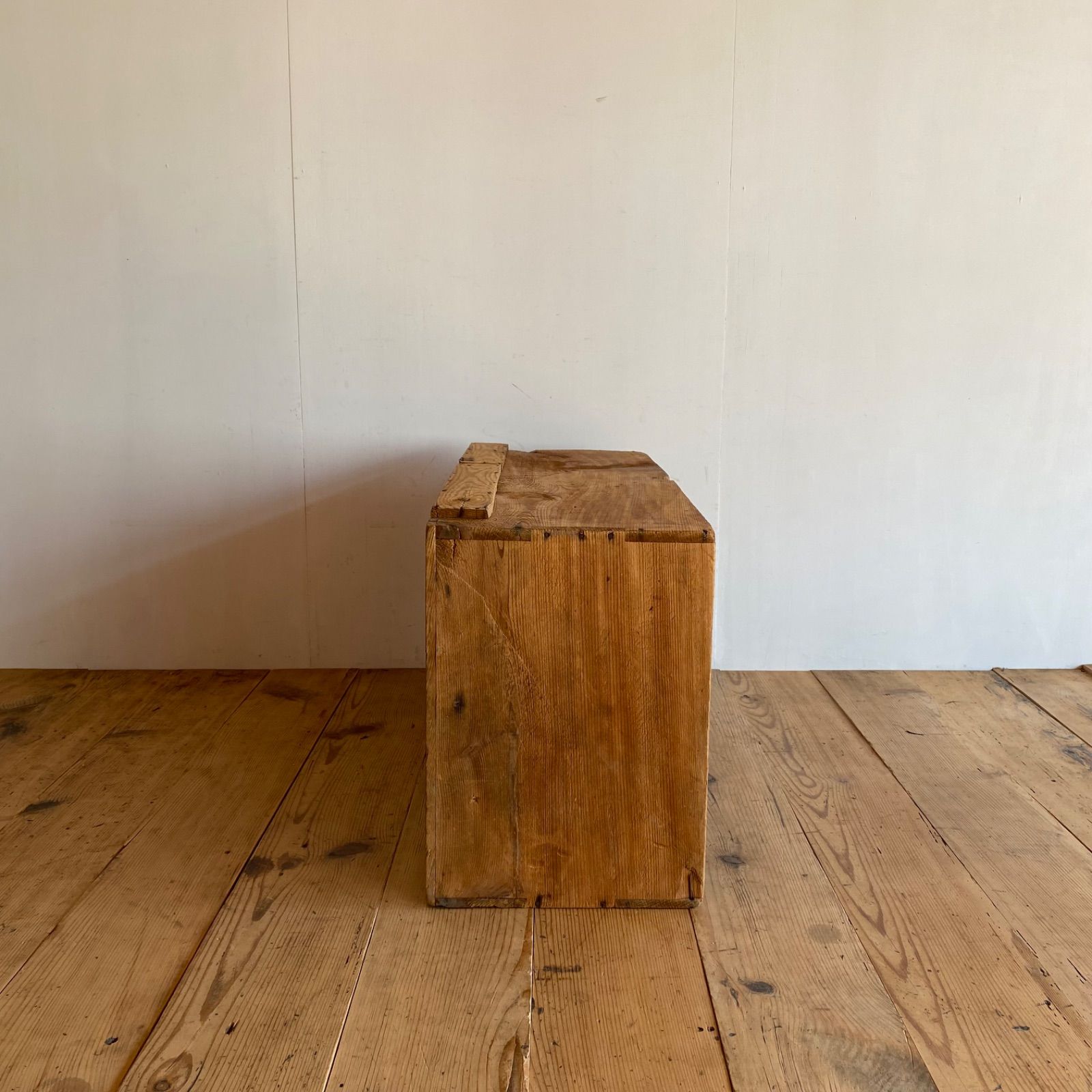 アンティーク チェスト 棚 本棚 ローボード 無垢材 無塗装 y198 - メルカリ