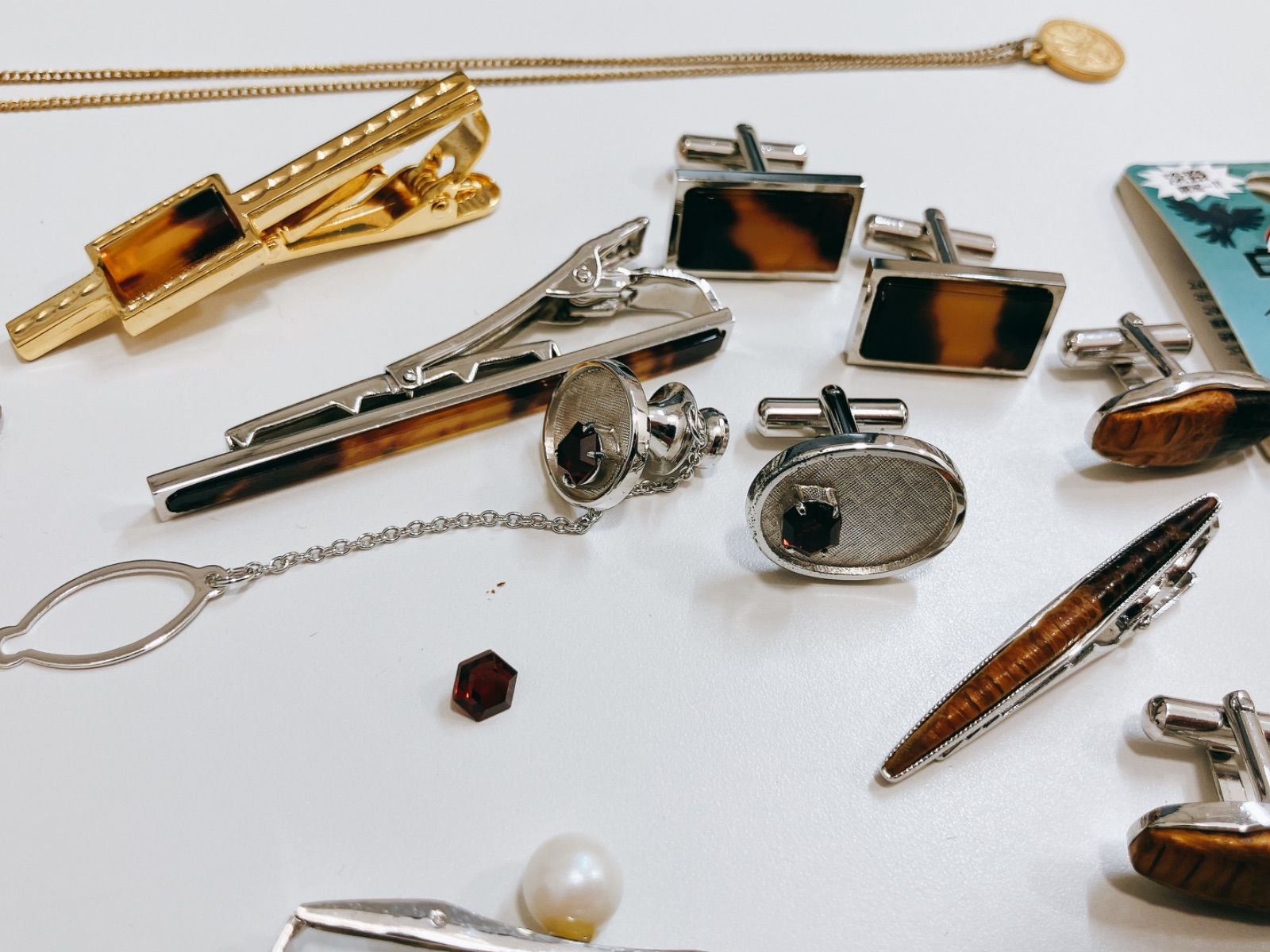 か〇遺品整理 アクセサリー 81 - メルカリ