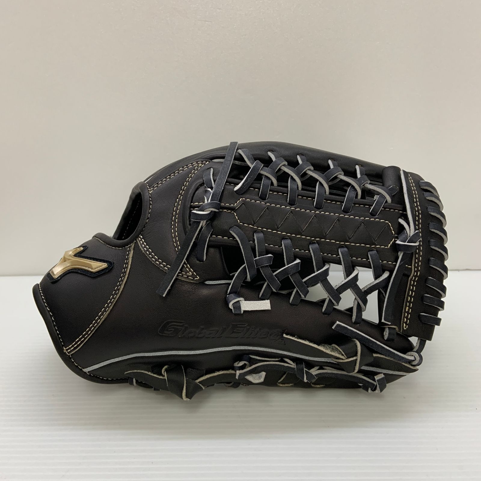 Mizuno Global Elite ゴールデンエイジ軟式を硬式化したグローブ