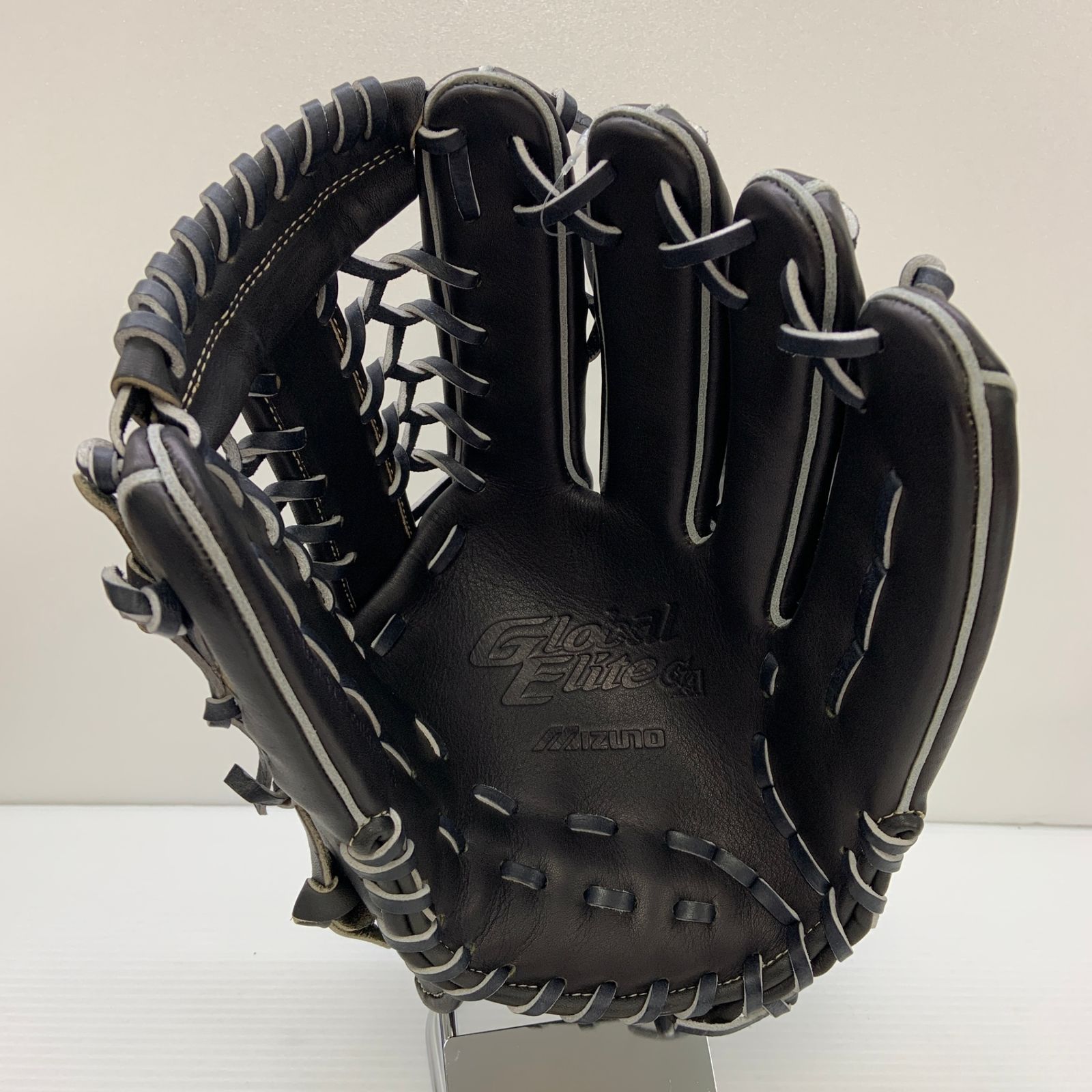 美品✢Wilson （左投げ用）黒 赤 野球グローブ内野手用