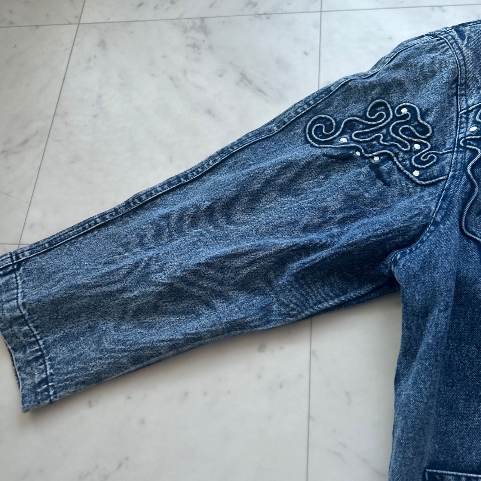 シルバーボタン メンズ