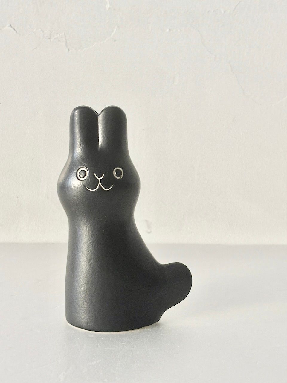 【美品】鹿児島睦　En Liten Van 　Rabbit　ブラック 美品】鹿児島睦 En Liten Van Rabbit ブラック - メルカリ